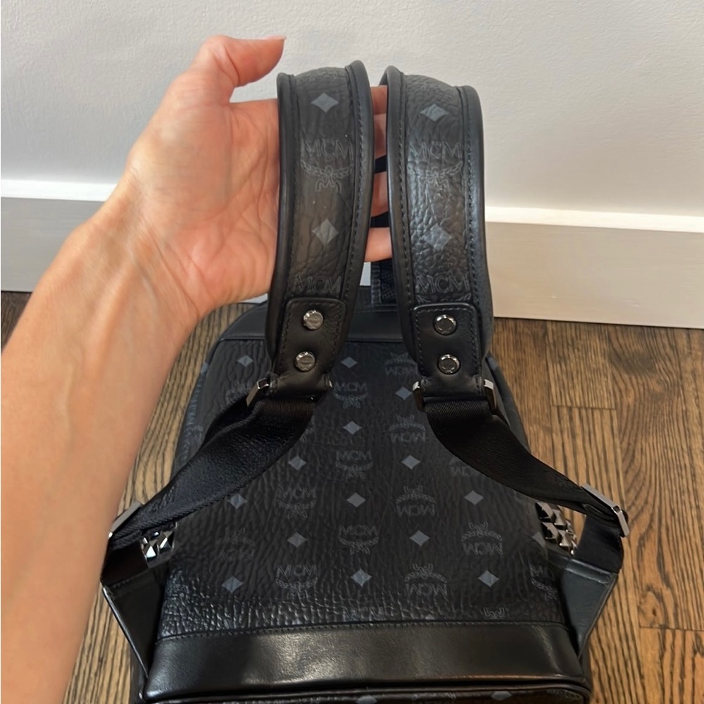 Authentic MCM Stark Side Studded Backpack in Visetos - Picture 7 of 13